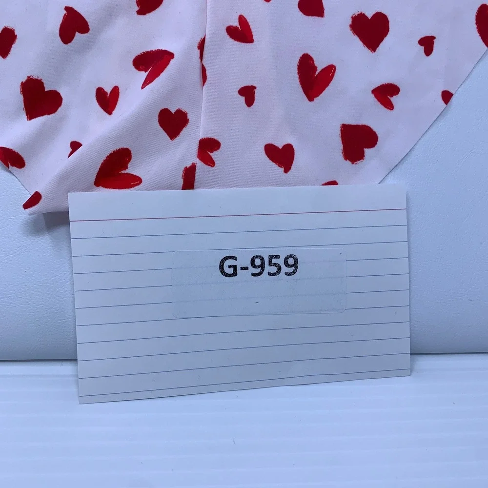 Adore Me Womens Medium Pink Red Heart Print Seamless Hipster Panty NWT